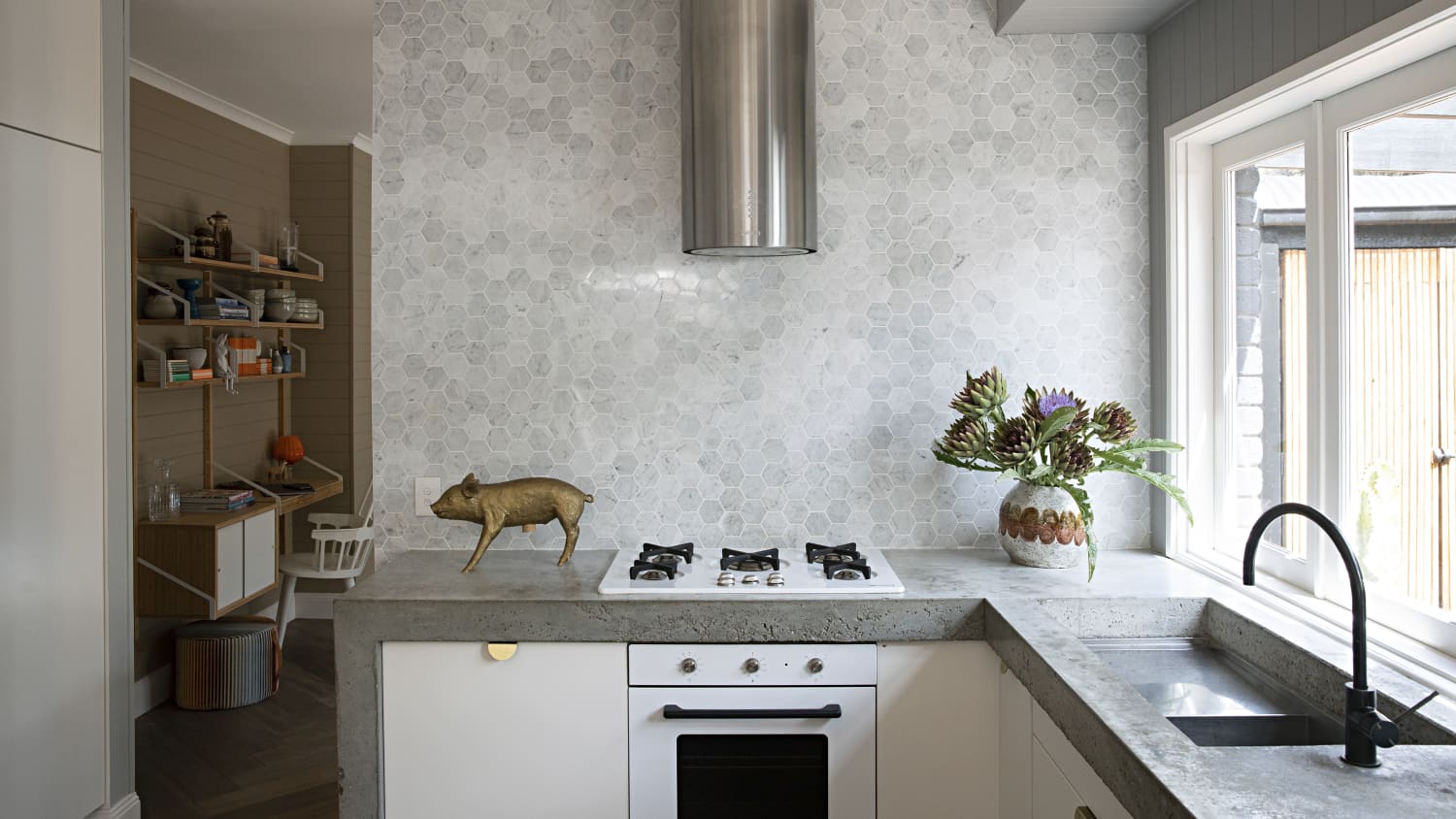 This Kitchen s Hidden Spice Pantry Has the Internet Divided Apartment Therapy
